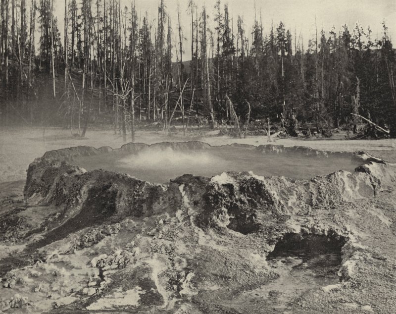 The Punch Bowl, Park Narodowy Yellowstone (zdjęcie czarno-białe) autorstwa American Photographer (after)
