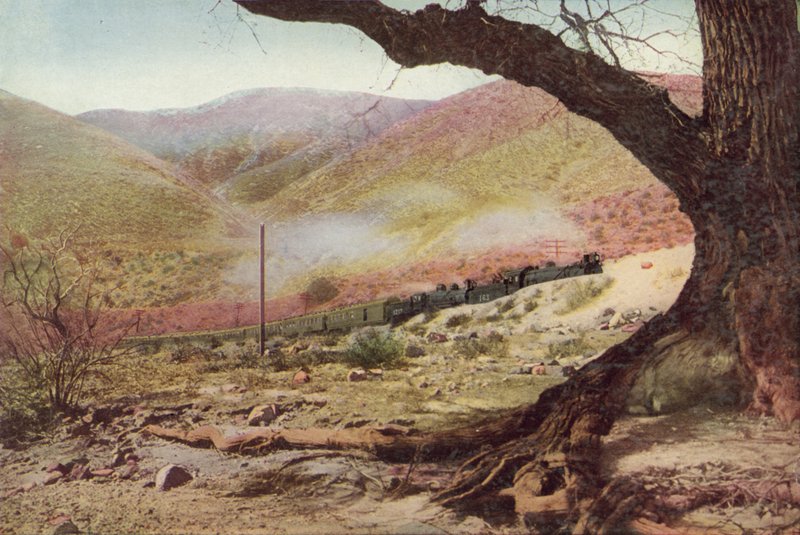 Ascending Cajon Pass, Kalifornia (kolorowe zdjęcie) autorstwa American Photographer