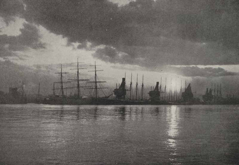 Boston: "Outward Bound" (zdjęcie czarno-białe) autorstwa American Photographer