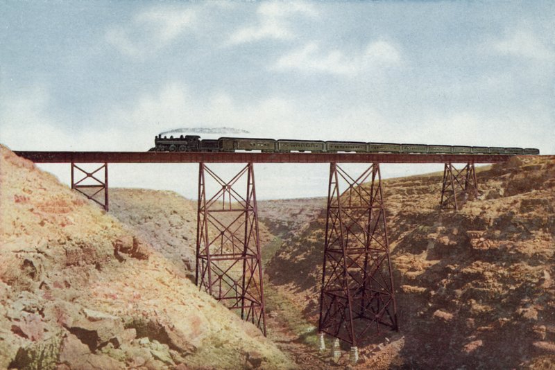 Kanion Diablo, Arizona (kolorowe zdjęcie) autorstwa American Photographer