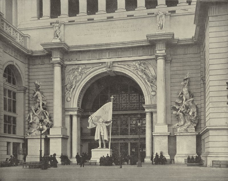Wschodni Portal Budynku Administracyjnego autorstwa American Photographer