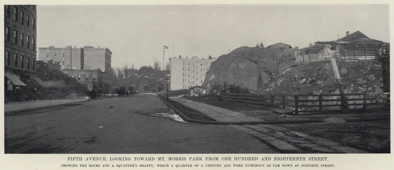 Piąta Aleja, patrząc w stronę Mt Morris Park od 100 i XVIII ulicy (zdjęcie czarno-białe) autorstwa American Photographer