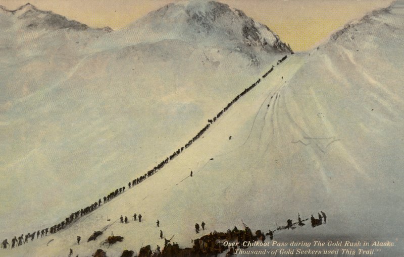 Poszukiwacze złota przekraczający przełęcz Chilkoot podczas alaskańskiej gorączki złota, 1896-1899 (zdjęcie kolorowe) autorstwa American Photographer