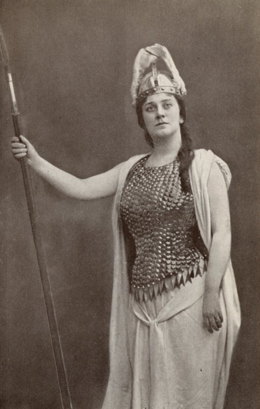 Lillian Nordica jako Brunnhilda w "Die Walkure" (zdjęcie czarno-białe) autorstwa American Photographer