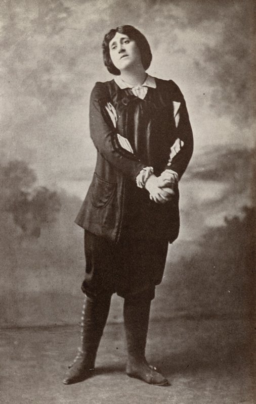 Melanie Kurt jako "Fidelio" (zdjęcie czarno-białe) autorstwa American Photographer