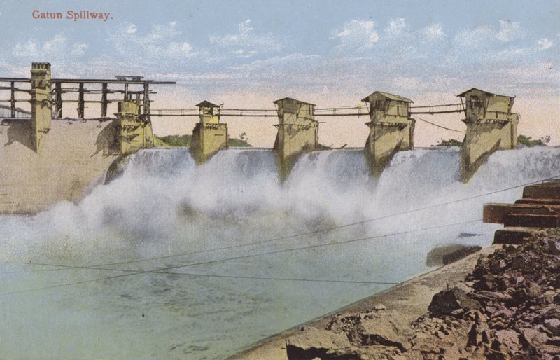 Kanał Panamski, przelew Gatun (zdjęcie kolorowe) autorstwa American Photographer