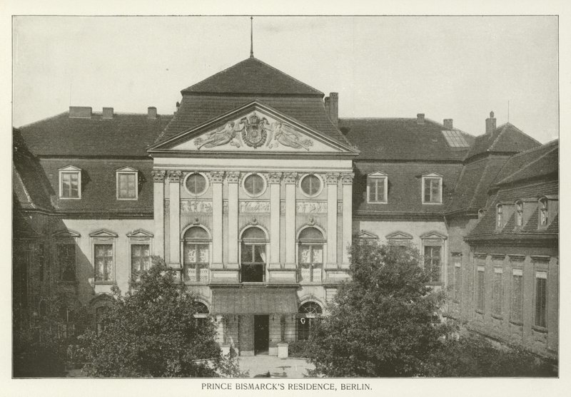 Rezydencja Księcia Bismarcka, Berlin (zdjęcie czarno-białe) autorstwa American Photographer