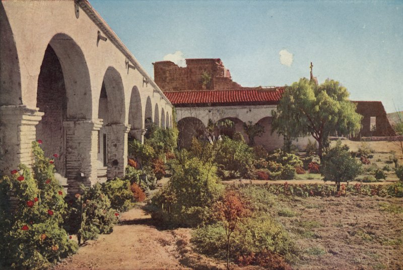 San Juan Capistrano Mission, Kalifornia (kolorowe zdjęcie) autorstwa American Photographer