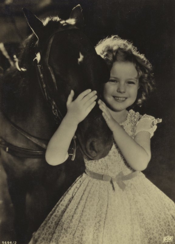 Shirley Temple, amerykańska aktorka i gwiazda filmowa autorstwa American Photographer