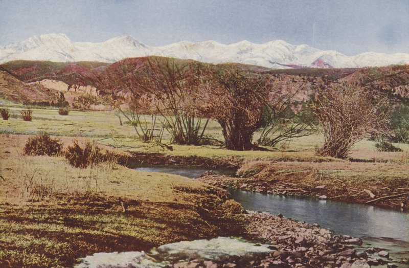 Pasmo Śnieżne, niedaleko Trinidad, Kolorado (zdjęcie kolorowe) autorstwa American Photographer