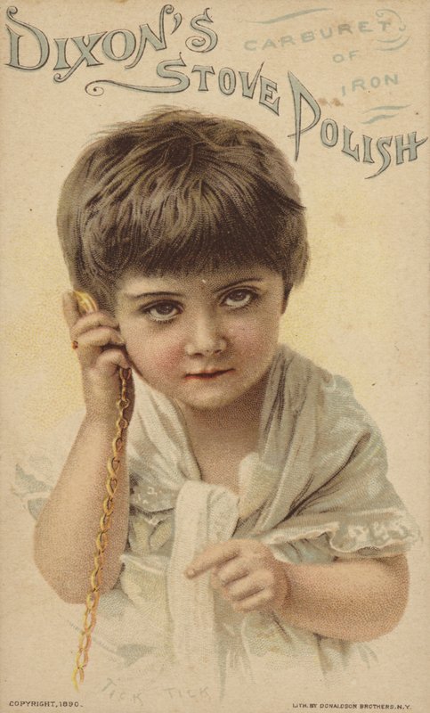 Dziewczyna trzyma zegarek kieszonkowy autorstwa American School