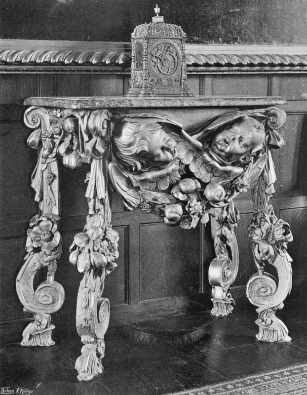 Uśmiechnięta konsola Gibbons autorstwa Charles Latham