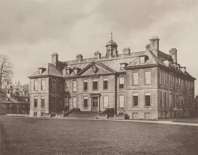 Belton House, Grantham, front wejściowy autorstwa Charles Latham
