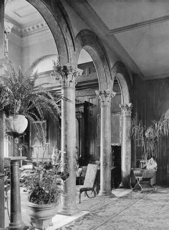 Korytarze Hall autorstwa Charles Latham