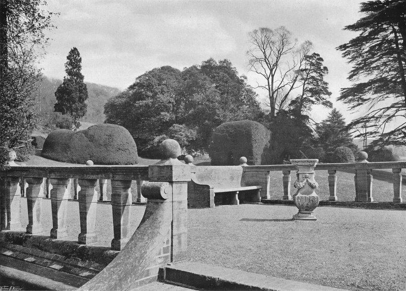 Hardwick House: taras z balustradą autorstwa Charles Latham