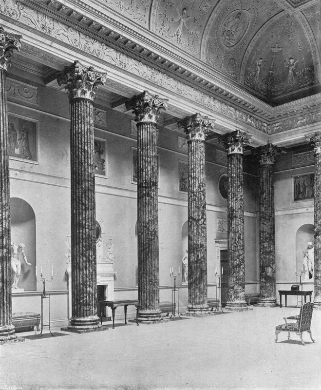 Sala Kedleston: Sala Marmurowa (zdjęcie czarno-białe) autorstwa Charles Latham