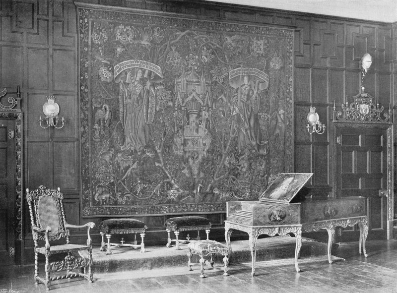 Północno-zachodnia strona salonu autorstwa Charles Latham