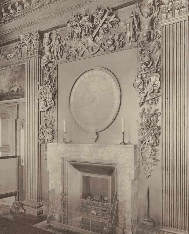 Admiralicja, Whitehall, kominek do sali posiedzeń zarządu autorstwa Charles Latham