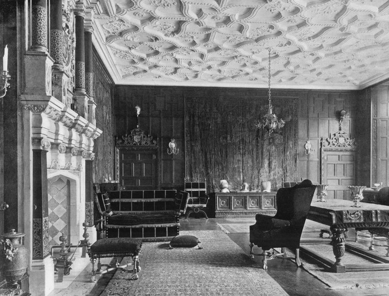 Salon autorstwa Charles Latham