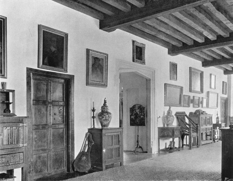 Galeria (zdjęcie czarno-białe) autorstwa Charles Latham