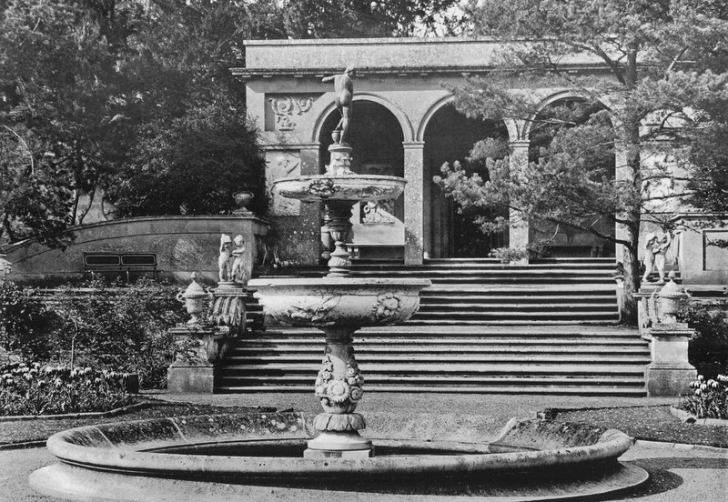 Loggia i fontanna autorstwa Charles Latham
