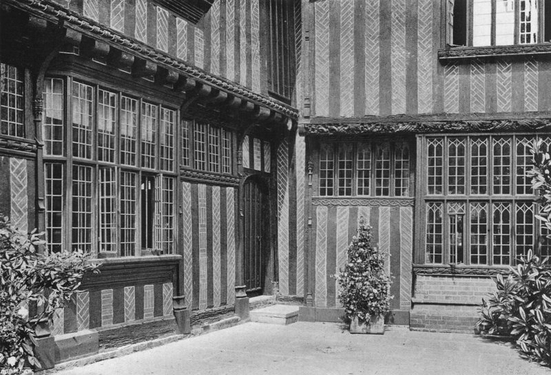 Północny róg Quadrangle autorstwa Charles Latham