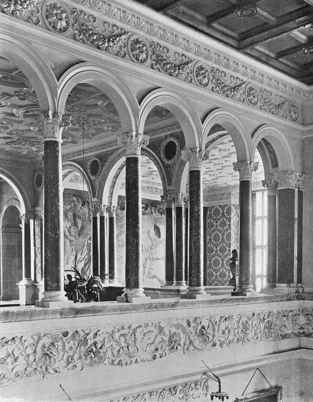 Galeria Południowo-Zachodnia autorstwa Charles Latham
