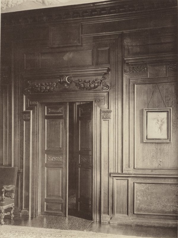 Thorpe Hall, Grantham, drzwi i boazeria w jadalni autorstwa Charles Latham