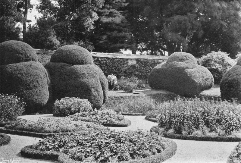 Pod Ilex autorstwa Charles Latham
