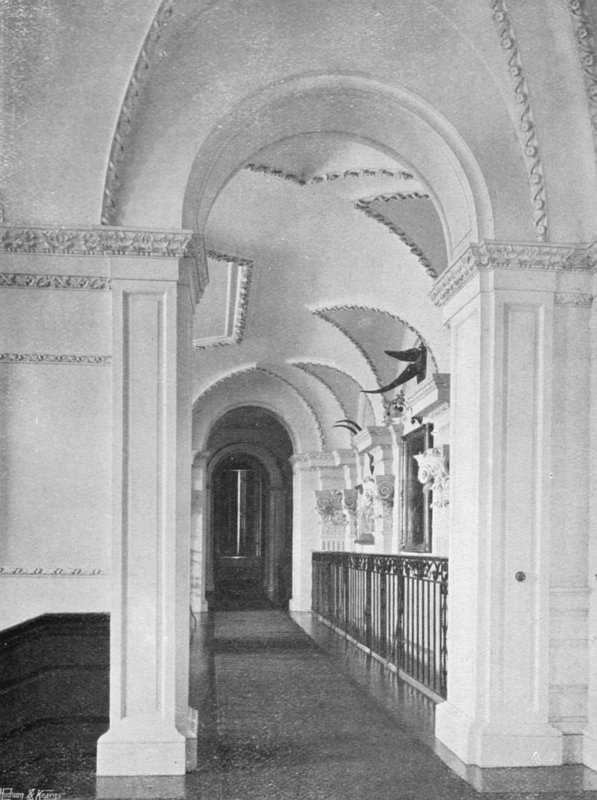 Górny Korytarz autorstwa Charles Latham