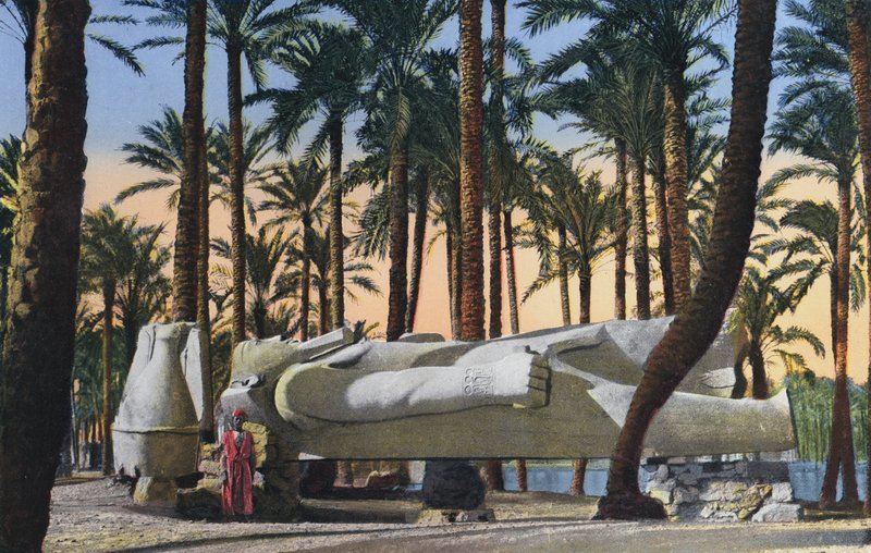 Kair, posąg Menfisa (zdjęcie kolorowe) autorstwa Egyptian Photographer