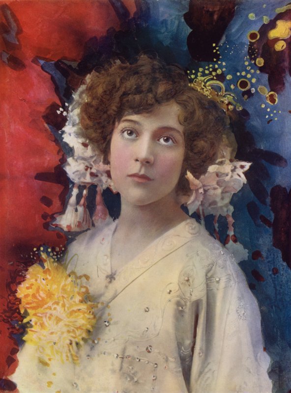 Miss F Collingbourne w San Toy (kolorowe zdjęcie) autorstwa English Photographer