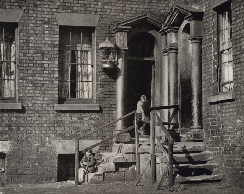 Zakątek starego Liverpoolu (zdjęcie czarno-białe) autorstwa English Photographer