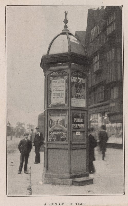 Telefon publiczny autorstwa English Photographer