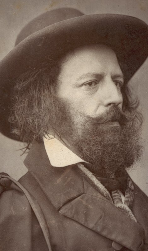 Alfred Lord Tennyson, poeta, portret (zdjęcie czarno-białe) autorstwa English Photographer