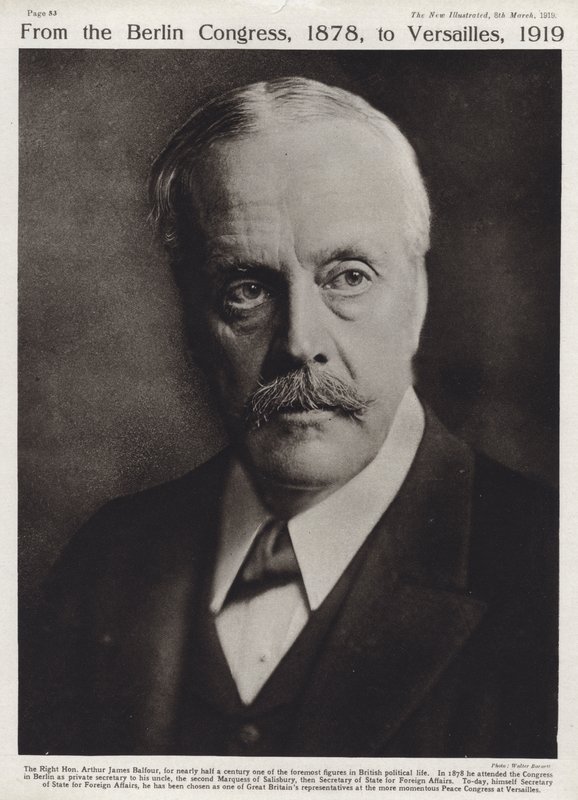 Arthur Balfour, brytyjski konserwatywny polityk i premier (zdjęcie czarno-białe) autorstwa English Photographer