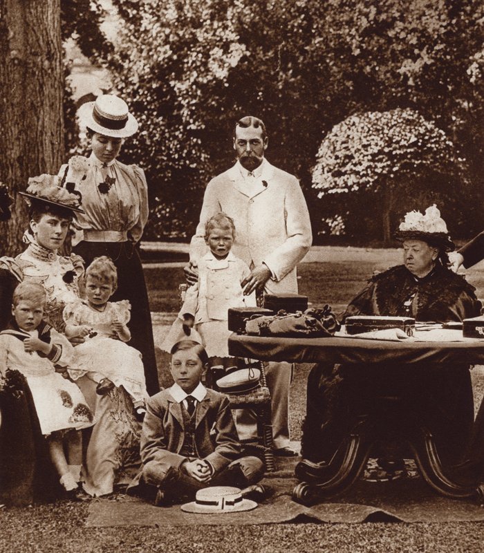 W Osborne House, Isle of Wight, z królową Wiktorią (zdjęcie czarno-białe) autorstwa English Photographer