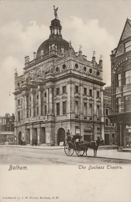 Balham, Londyn, The Duchess Theatre (zdjęcie czarno-białe) autorstwa English Photographer