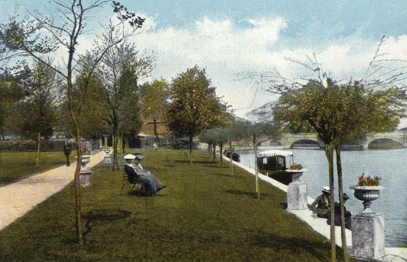 Ogrody Bancroft, Stratford-on-Avon autorstwa English Photographer