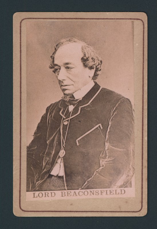 Benjamin Disraeli, wizytówka autorstwa English Photographer