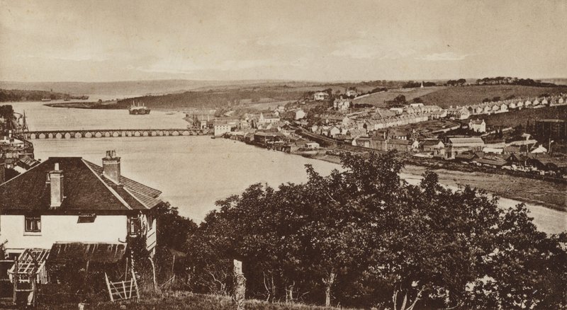 Bideford z Upcott, Patrząc na północ (zdjęcie czarno-białe) autorstwa English Photographer