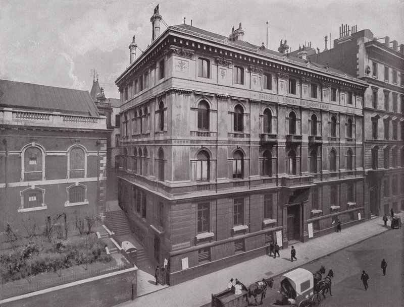 Dom Brytyjskiego i Zagranicznego Towarzystwa Biblijnego, Queen Victoria Street autorstwa English Photographer