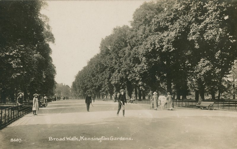 Broad Walk, Ogrody Kensington autorstwa English Photographer