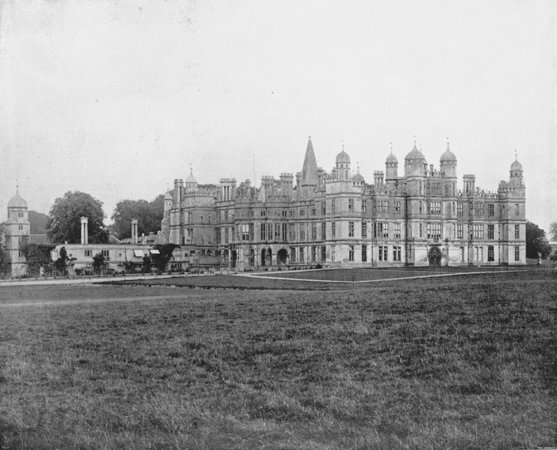 Burghley House (zdjęcie czarno-białe) autorstwa English Photographer