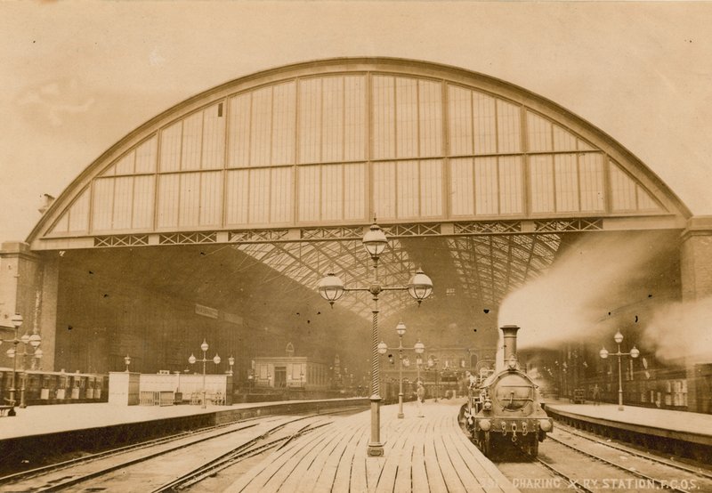 Stacja Charing Cross, Londyn; fotografia, 1874 autorstwa English Photographer
