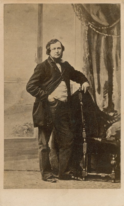 Charles William Shirley Brooks, redaktor "Punch". autorstwa English Photographer
