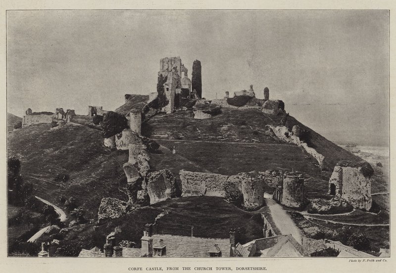Zamek Corfe, z wieży kościelnej, Dorsetshire autorstwa English Photographer