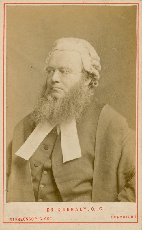 dr Kenealy, QC autorstwa English Photographer