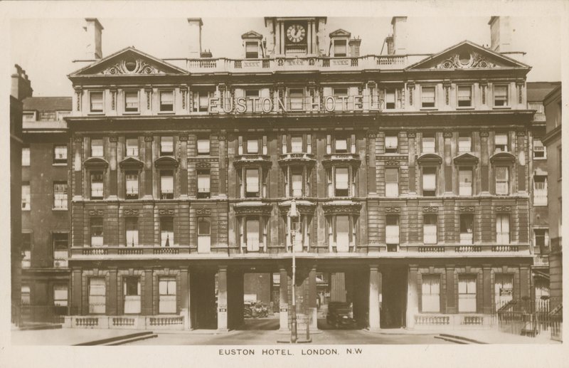 Euston Hotel, Londyn autorstwa English Photographer