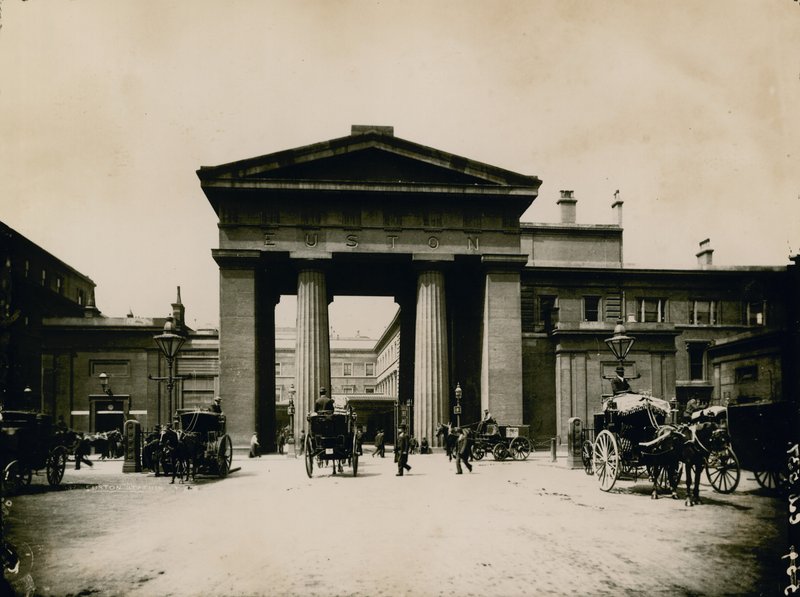 Stacja Euston, 1890 autorstwa English Photographer
